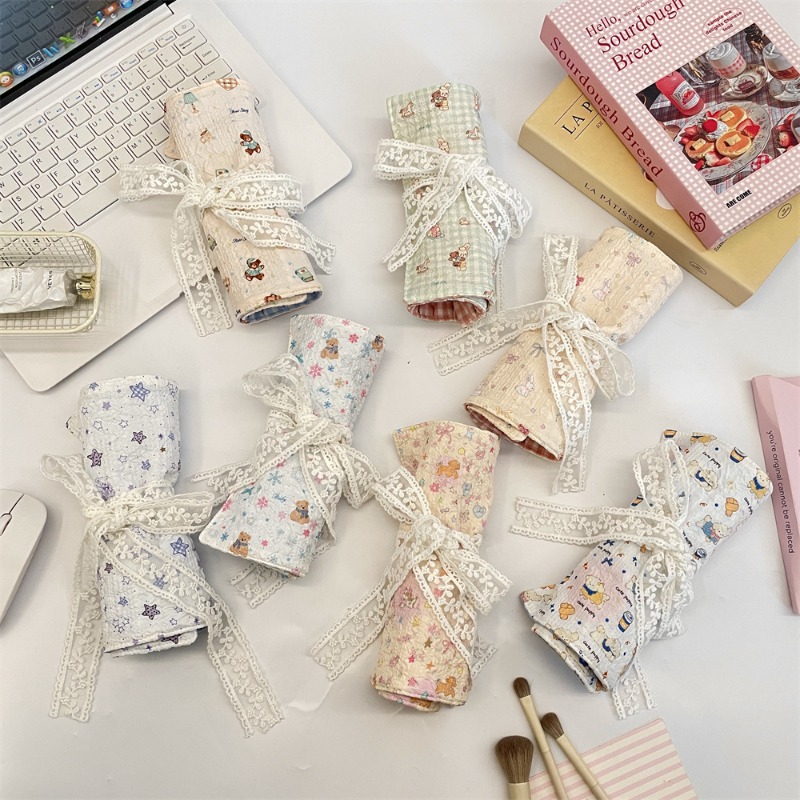 Cute Cartoon Embossed Pencil R - Pen Pouch Roll recension och pris